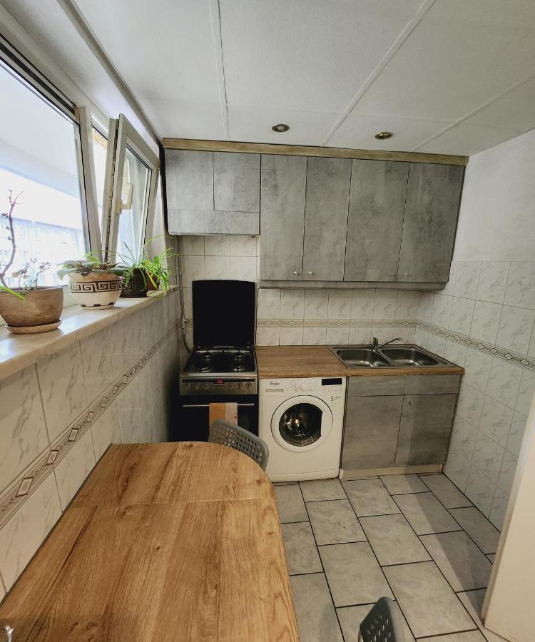 Apartment Sweet With A Private Parking Place!! Krakow