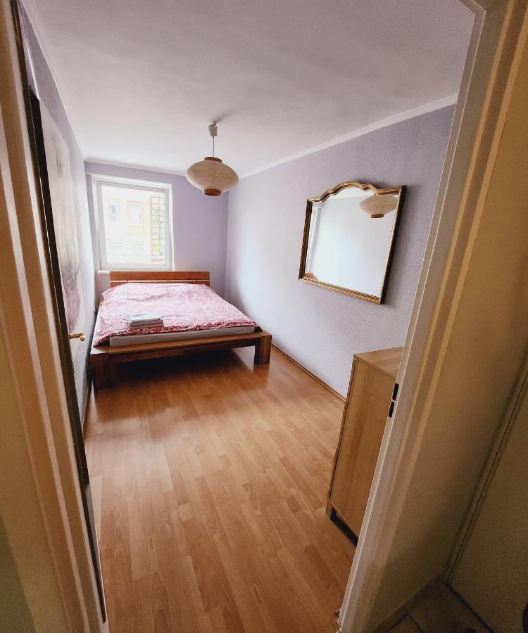 Apartment Sweet With A Private Parking Place!! *